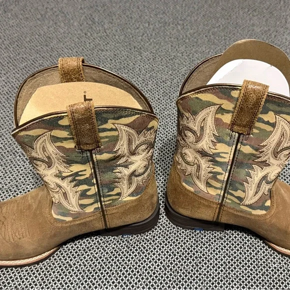 Ariat Kids' Tan and Camouflage Boots - Picture 2 of 6